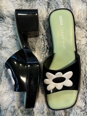 Melissa Women's Shape + Lazy Oaf AD Slippers